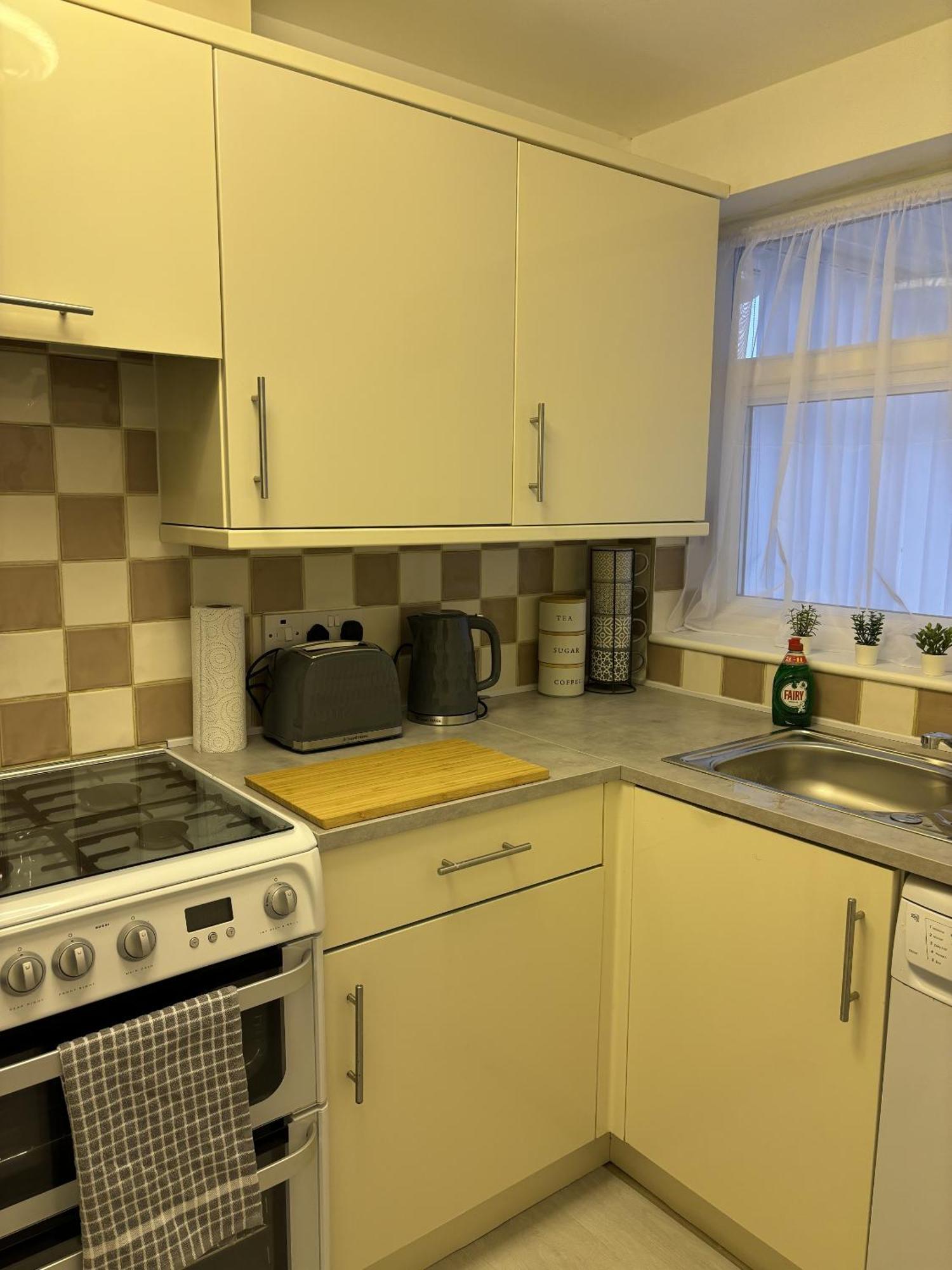 Cosy Corner - 2 Beds, Free Parking, Next To Southampton General Hospital Vila Exterior foto